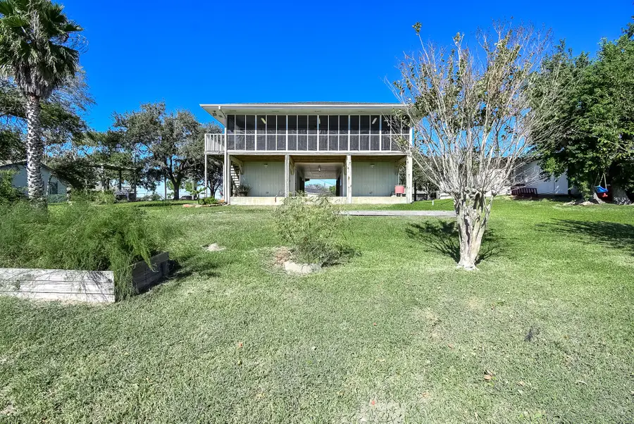 317 E Bayshore Drive, Palacios, TX 77465 - Image #2