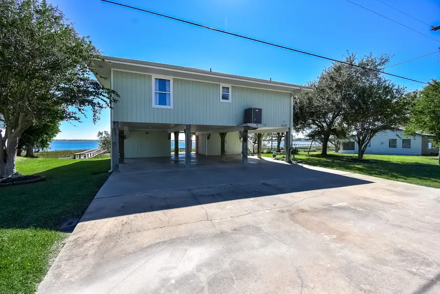 317 E Bayshore Drive, Palacios, TX 77465 - Image #3
