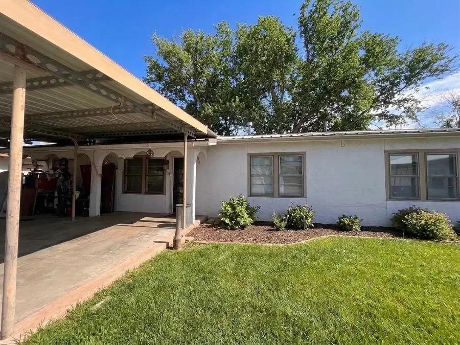 513 Scott Street, Tye, TX 79563 - #2