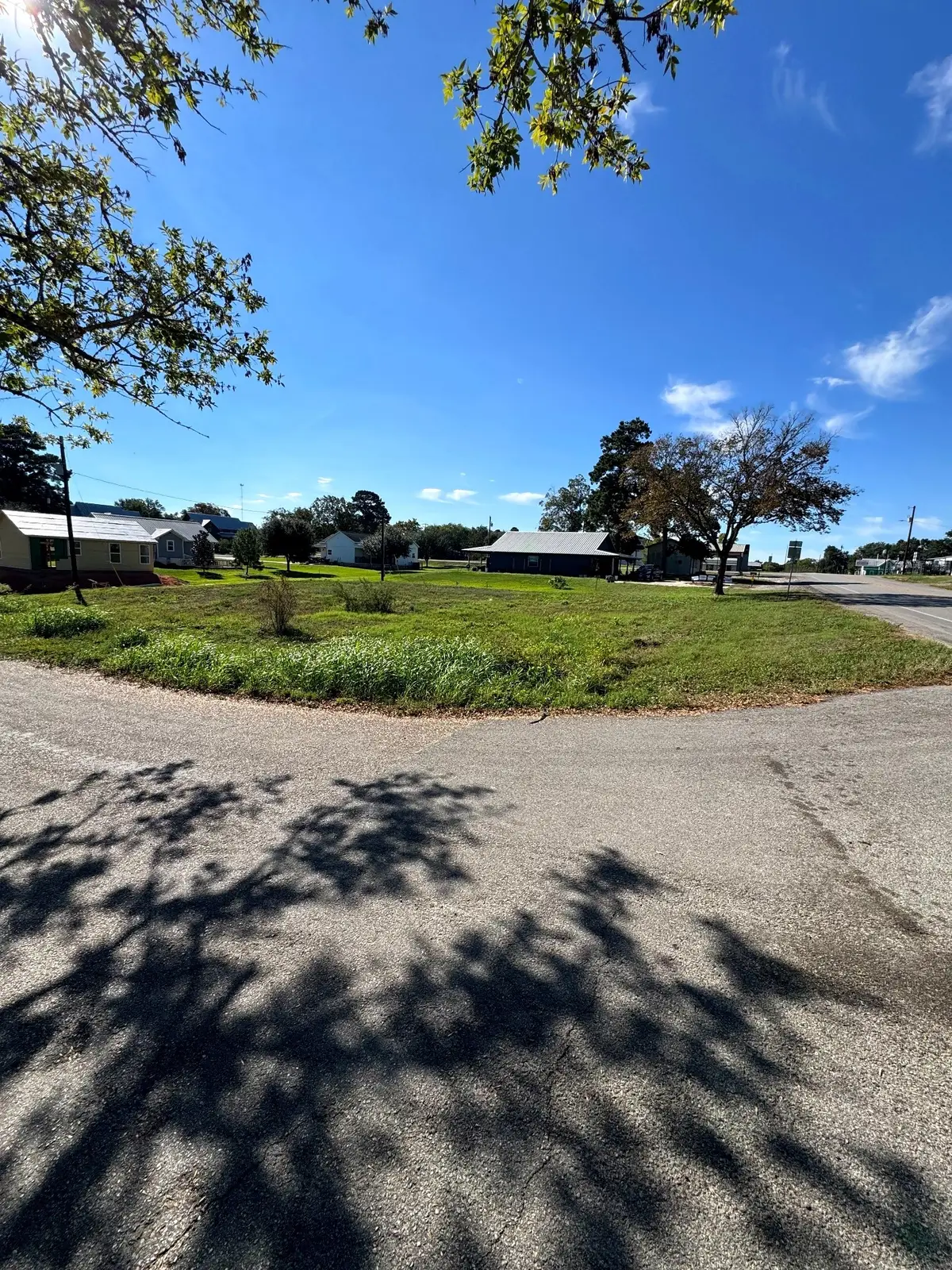 747 Houston, New Ulm, TX 78950 - #1