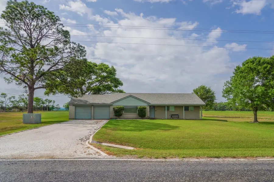 9747 N County Road 393, Louise, TX 77455 - #2