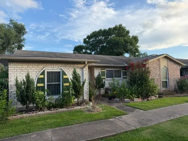 13074 Clarewood Drive, Houston, TX 77072