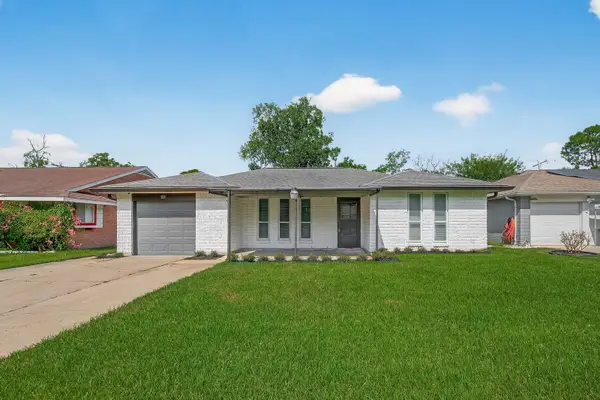 511 Bellmar Lane, Friendswood, TX 77546