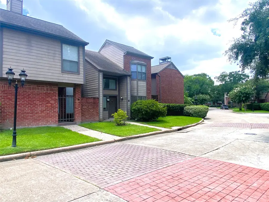 7447 Cambridge Street #71, Houston, TX 77054 - Image #2