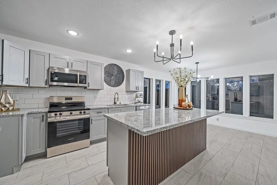 6706 Trigate Drive, Stafford Missouri City, TX 77489 - Image #3