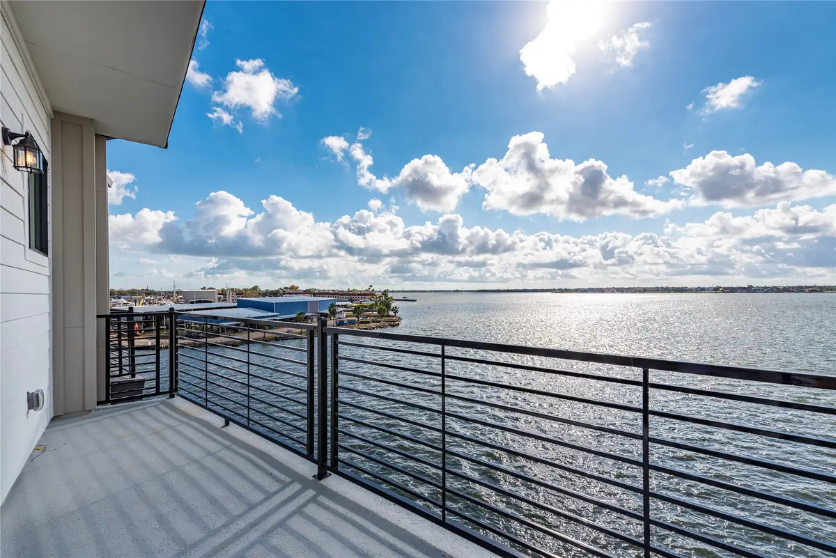 4405 Davis Lane, Seabrook, TX 77586 - Image #1