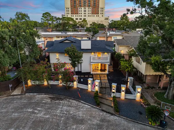 6321 Deerwood Road, Houston, TX 77057