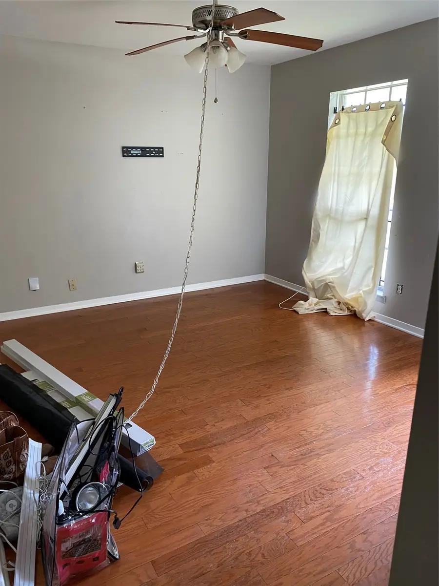 206 W Mitchell Road, Houston, TX 77037 - #3