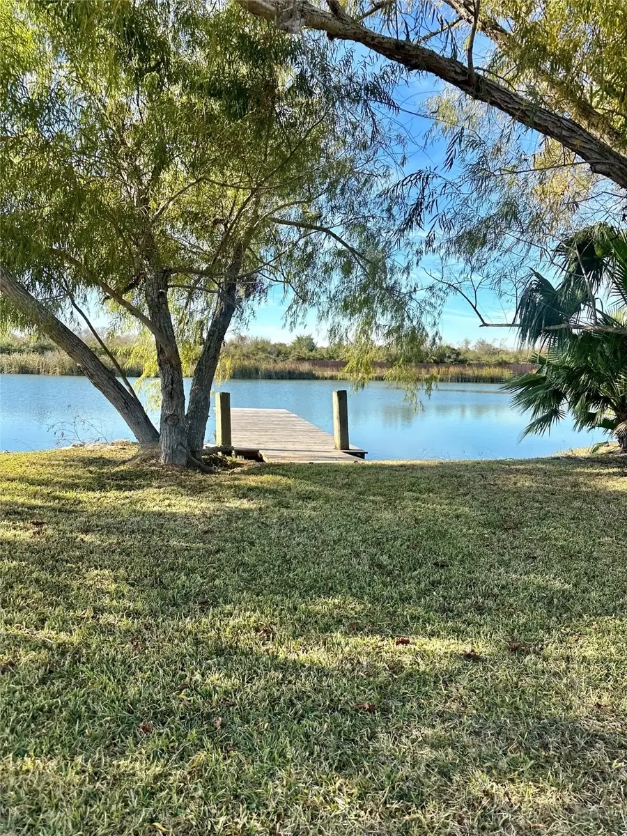 2726 Avenue D, San Leon, TX 77539 - Image #2