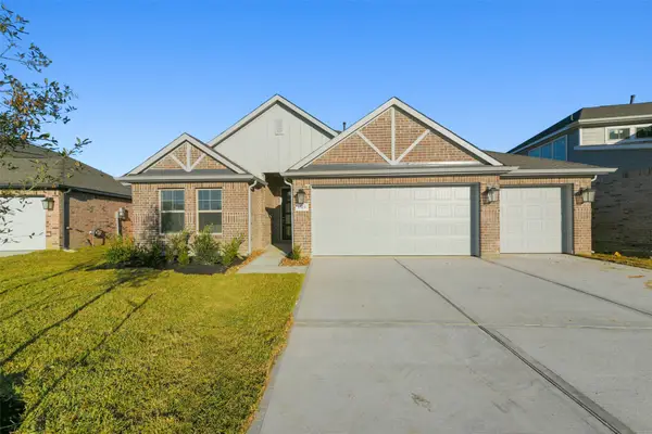 1525 Apache Heights Drive, Dayton, TX 77535