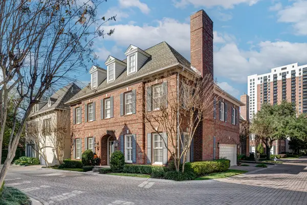 1226 Ripple Creek Drive, Houston, TX 77057