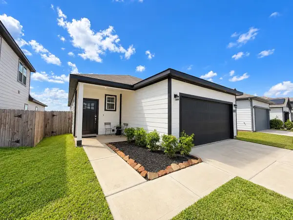 17327 King Eider Rd, Waller, TX 77484
