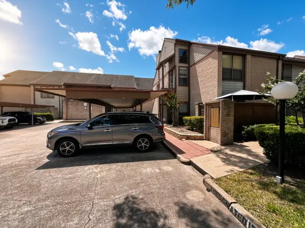 8359 Sands Point Drive #218, Houston, TX 77036
