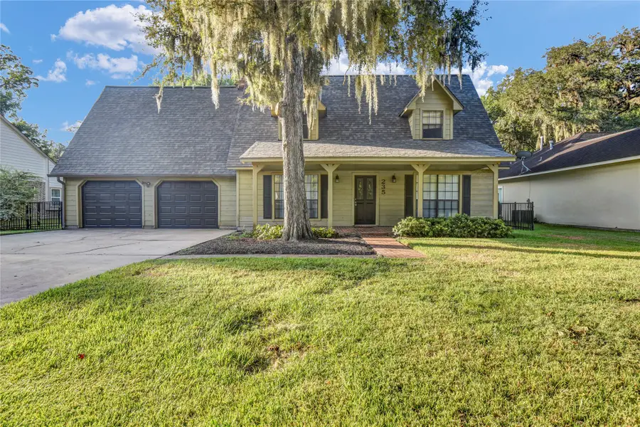 235 S Amherst Drive, West Columbia, TX 77486 - #2
