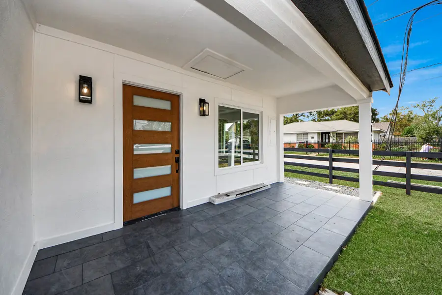 7102 Tuck Street, Houston, TX 77020 - Image #3