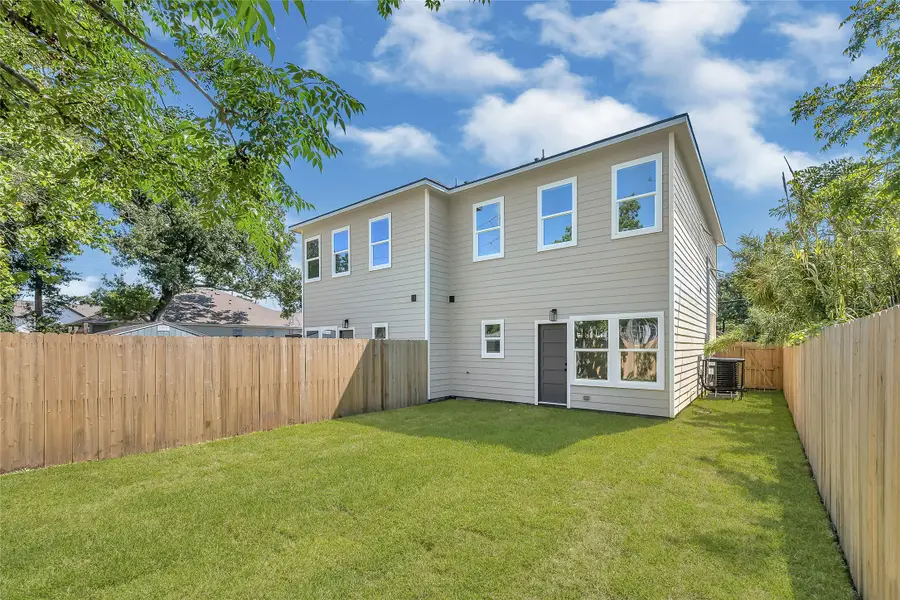 9101 Grady Street #A / B, Houston, TX 77016 - #3