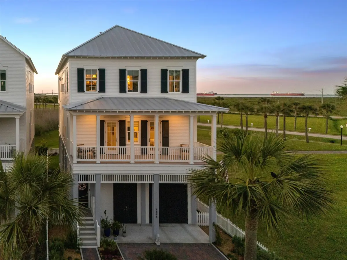 2646 E Seaside Drive, Galveston, TX 77550 - #1