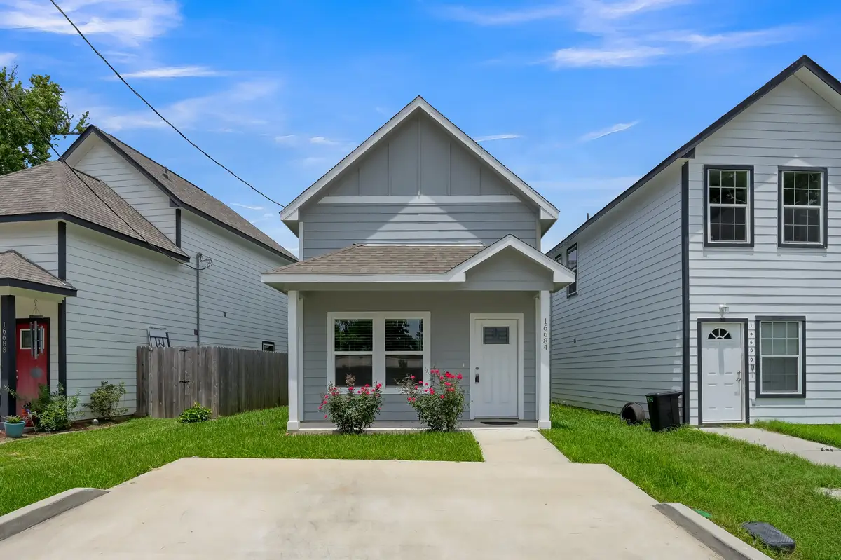 16684 E Ivanhoe, Montgomery, TX 77316 - #1