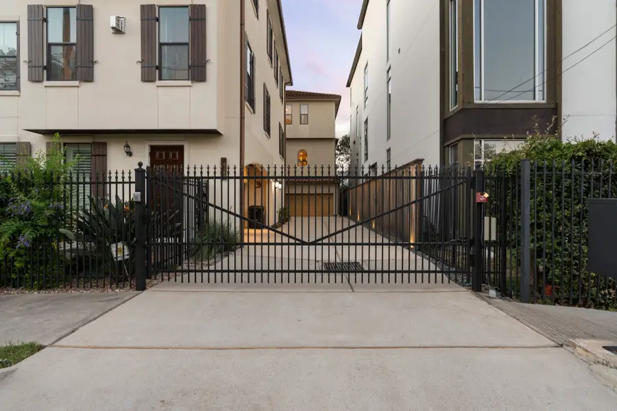 4122 Floyd Street #A, Houston, TX 77007 - #3
