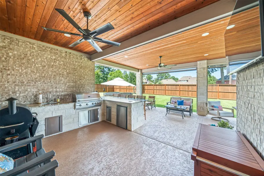 6034 Leeward Island Drive, Conroe, TX 77304 - Image #3