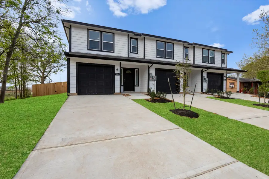 706 Universal Street, Navasota, TX 77868 - #2