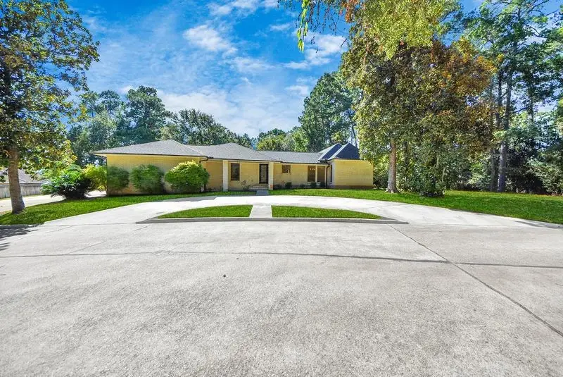 155 Springs Edge Drive N, Conroe, TX 77356 - Image #3