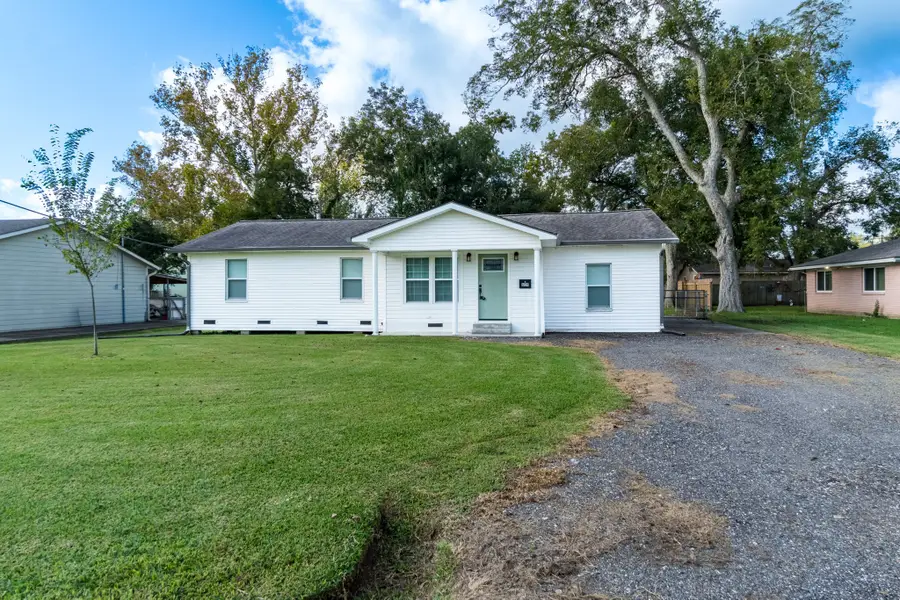 609 Pine Street, Sweeny, TX 77480 - Image #2