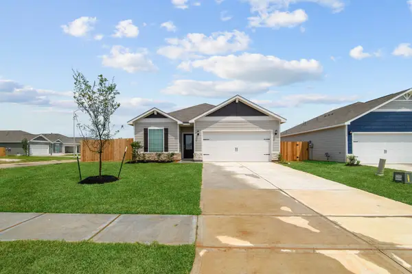 517 Navy Clouds Drive, Waller, TX 77484