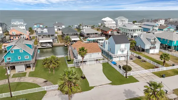 22110 Deaf P Smith Drive, Galveston, TX 77554