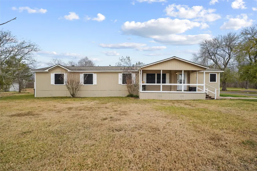 19645 Nordt Road, Damon, TX 77430 - Image #3