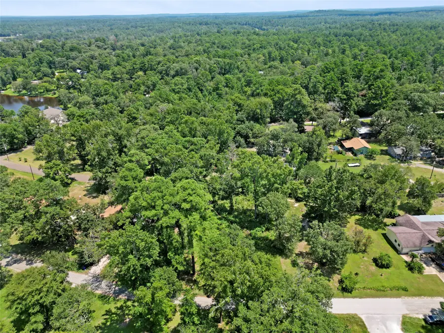 32 Hill Top Road, Huntsville, TX 77340 - Image #3