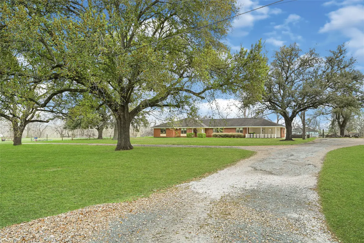 1111 Edgewood Drive, Richmond, TX 77406 - #1