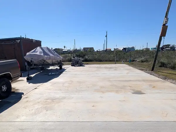 170 White Cap Street, Sargent, TX 77414