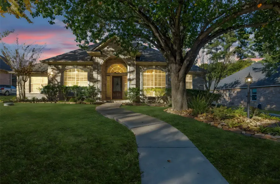 35 W Pines Drive, Montgomery, TX 77356 - Image #2