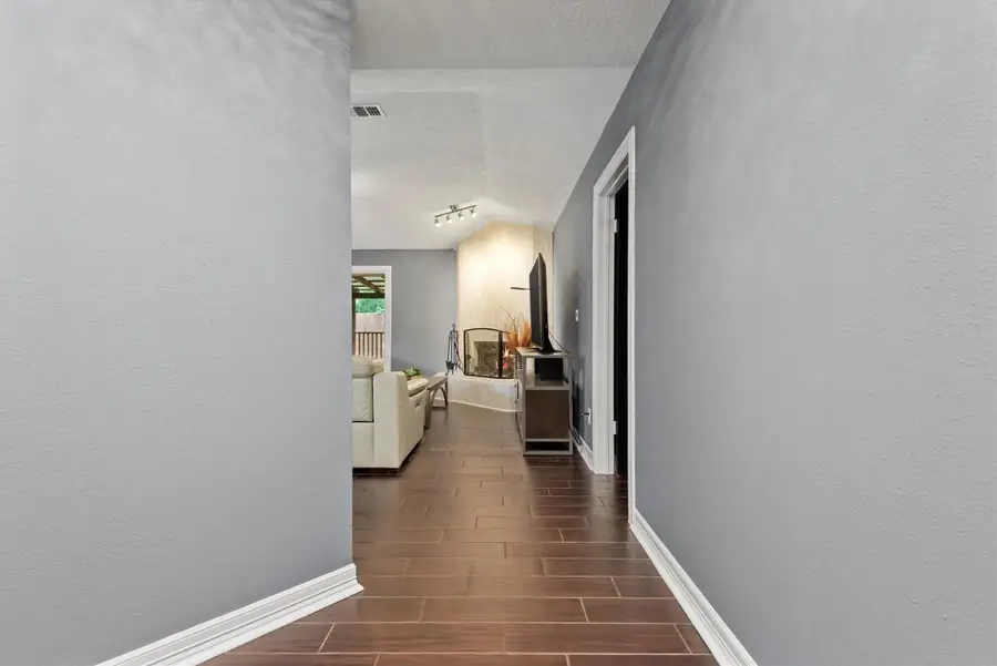 6510 Barrygate Drive, Spring, TX 77373 - Image #3