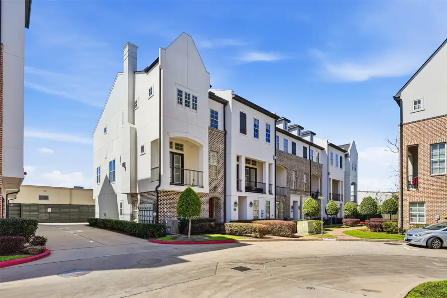 2027 Fannin Station, Houston, TX 77045 - #2