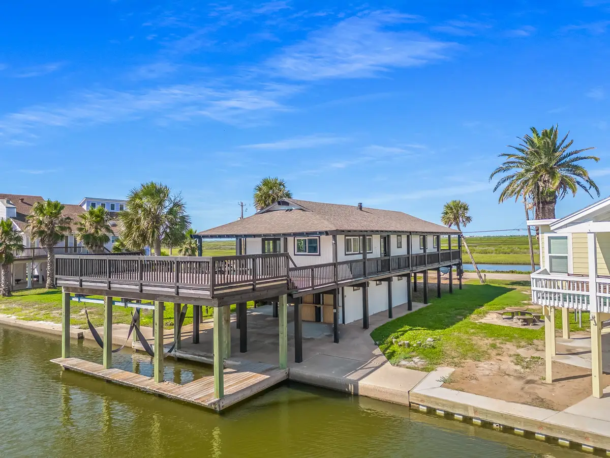 4907 Jolly Roger Road, Jamaica Beach, TX 77554 - #1