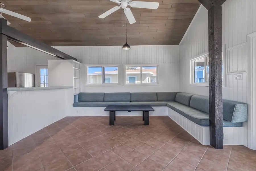 4907 Jolly Roger Road, Jamaica Beach, TX 77554 - #2