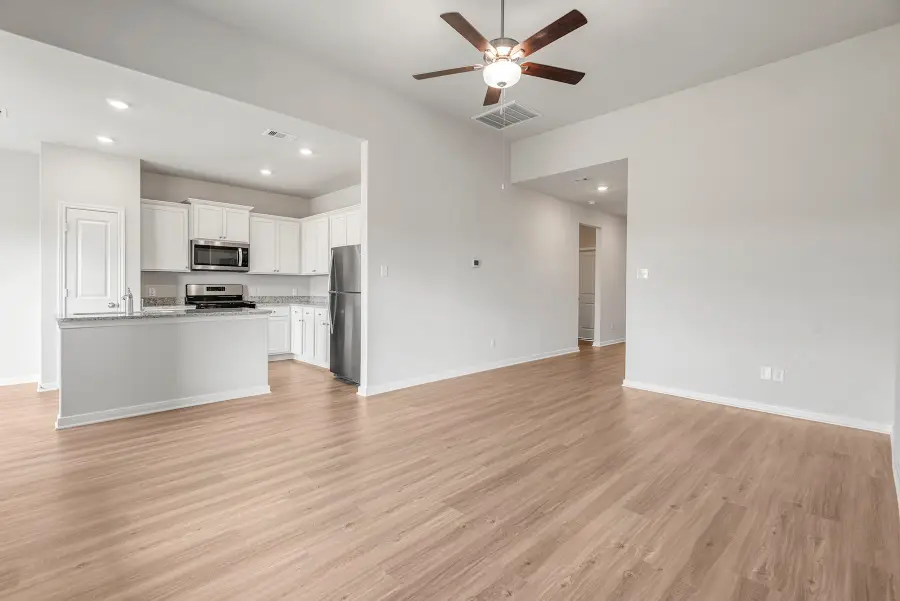 405 Sunny Highlands Drive, Katy, TX 77493 - Image #3