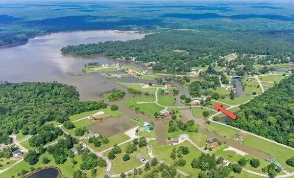 6 & 8 Wild Iris Court, Huntsville, TX 77340