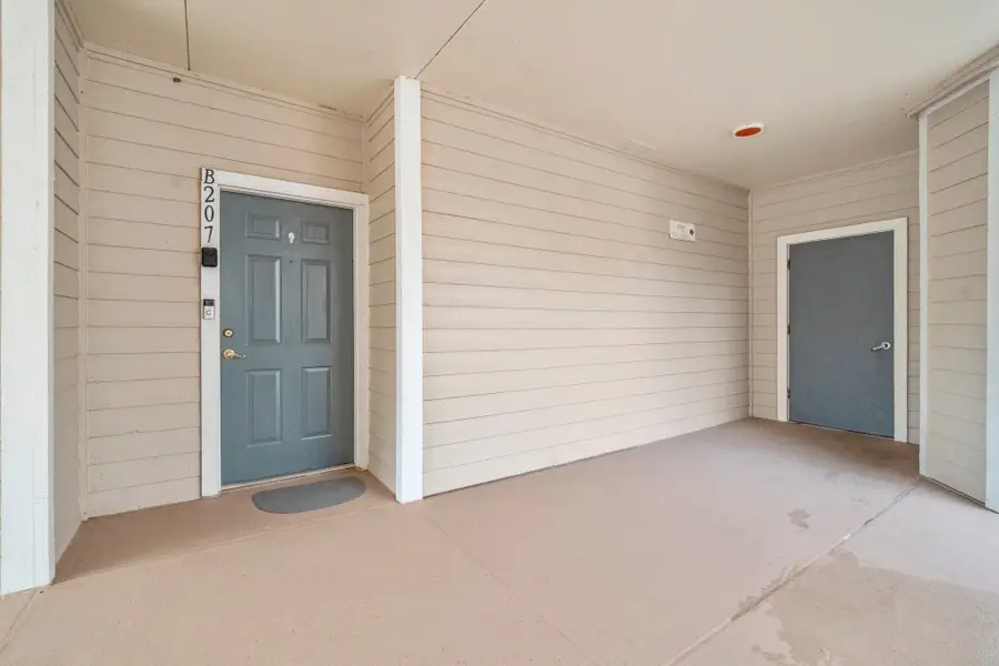 12800 Melville Drive #B207, Montgomery, TX 77356 - Image #2