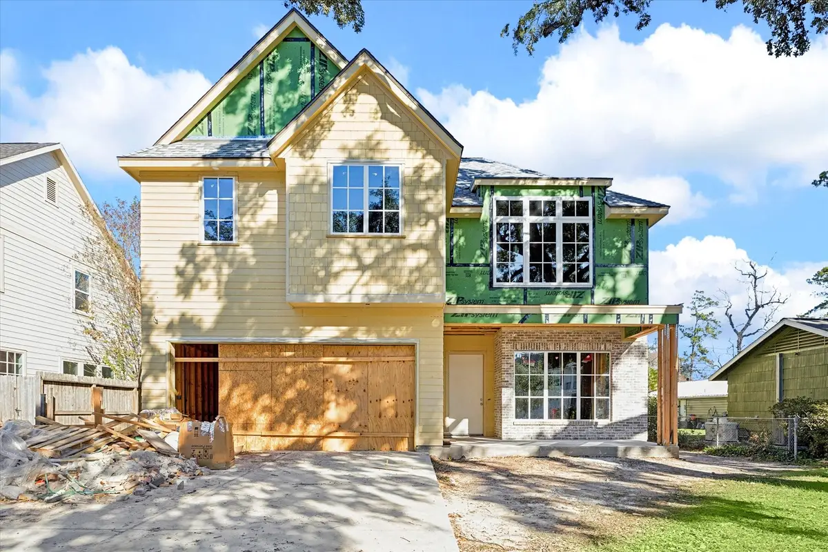 1050 W 42nd Street, Houston, TX 77018 - Image #1