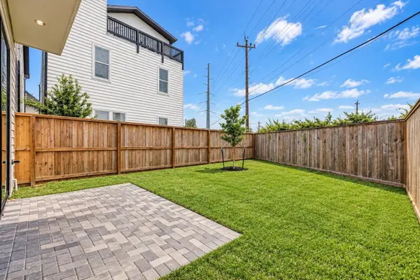 1006 Golden Nectar, Houston, TX 77008