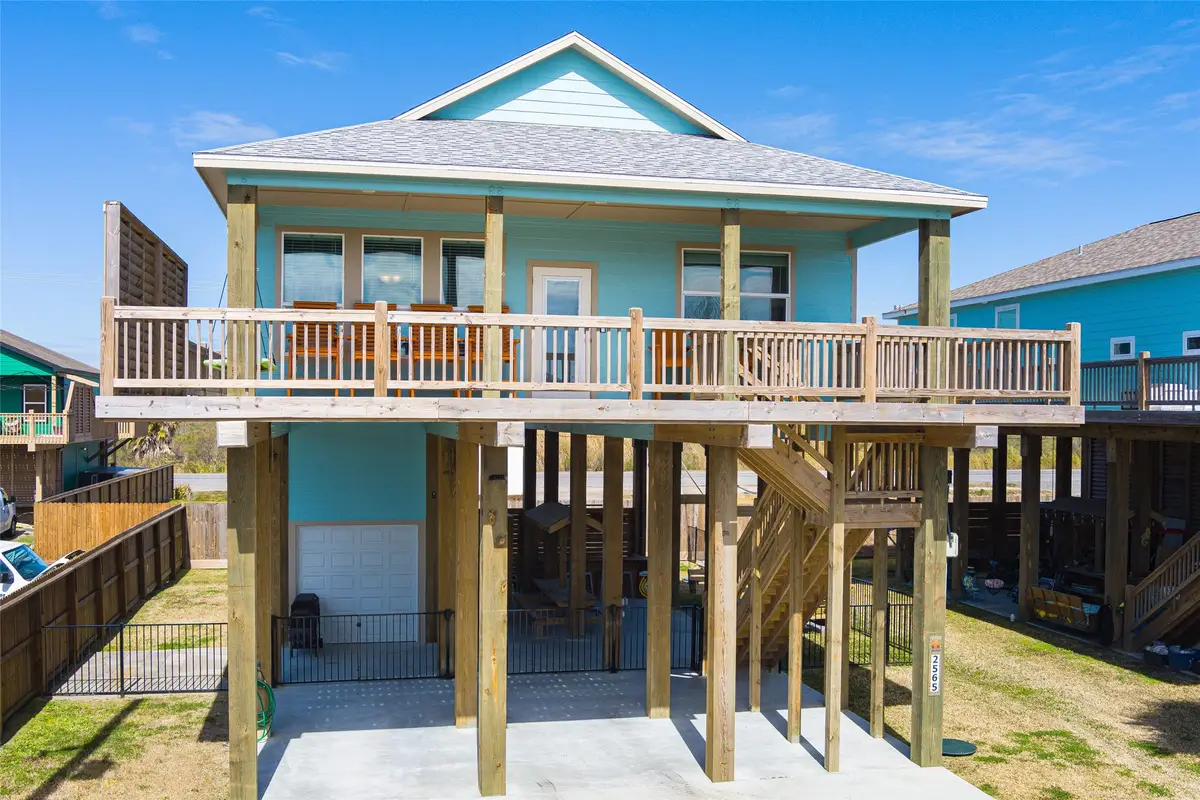 2565 Palm Drive, Crystal Beach, TX 77650 - Image #1