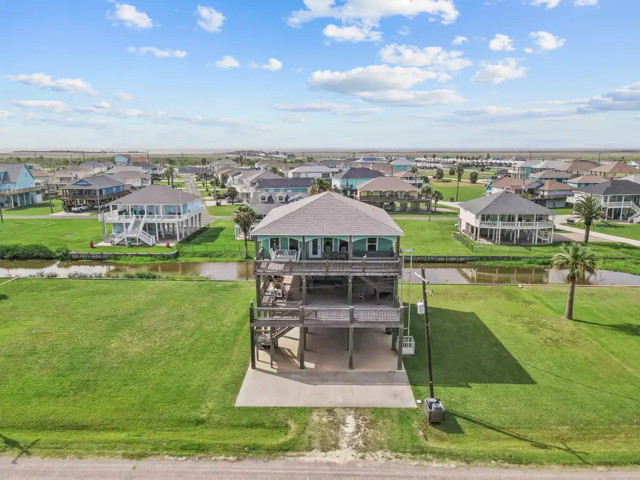 2929 Lakeside, Crystal Beach, TX 77650 - #3