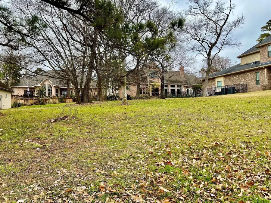 258 Edgewood, Montgomery, TX 77356 - Image #2