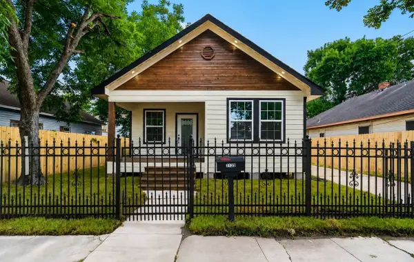7135 Avenue E, Houston, TX 77011