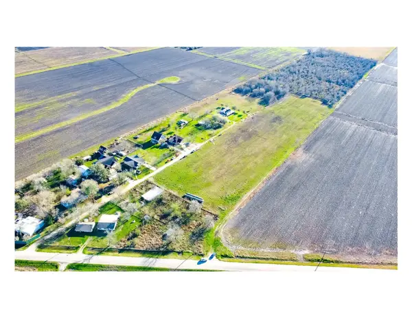 514 Darst Road, Beasley, TX 77417