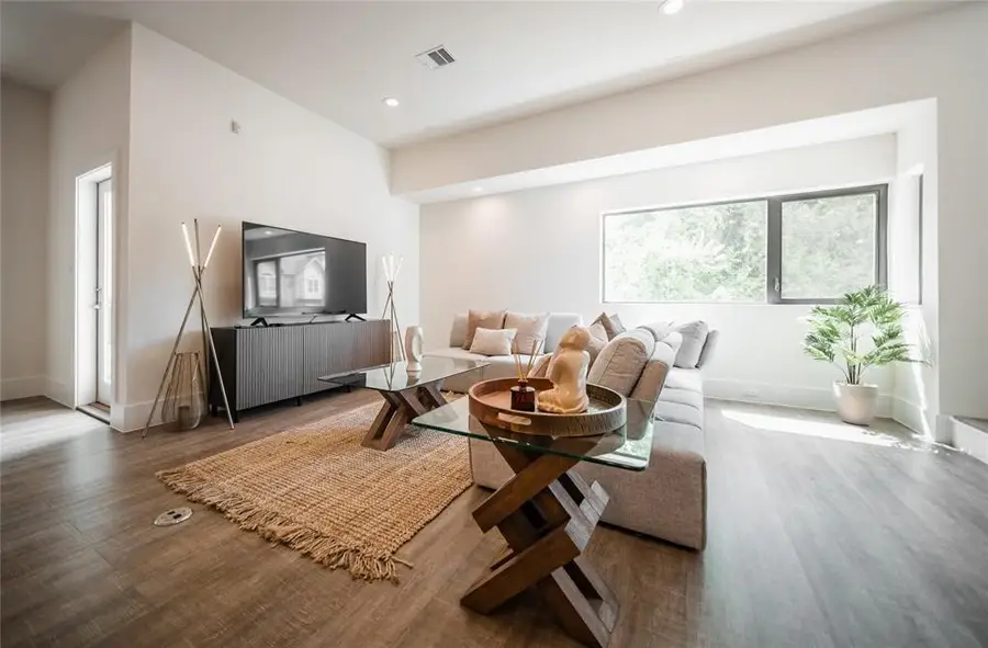 2212 Francis Street, Houston, TX 77004 - #2