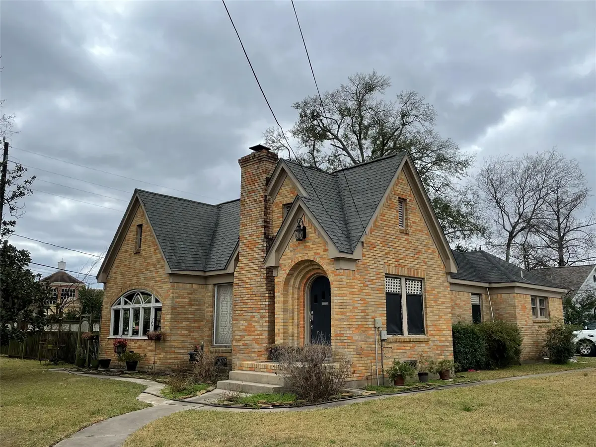 200 S Cherry Street S, Tomball, TX 77375 - #1